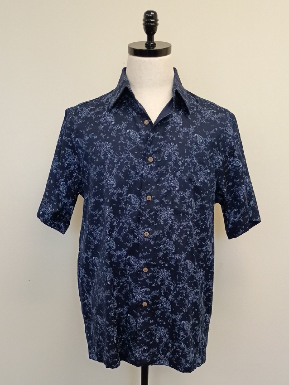 Roundtree & Yorke Navy Floral Print Button Down Shirt NWT Size Medium